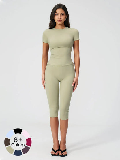 Breathable Tight Yoga Set, Quick-Dry Fitness Wear, Versatile Short Sleeve Tee & High Waist Capri Pants, Sporty Outfit for All Seasons, Solid Sports Sets